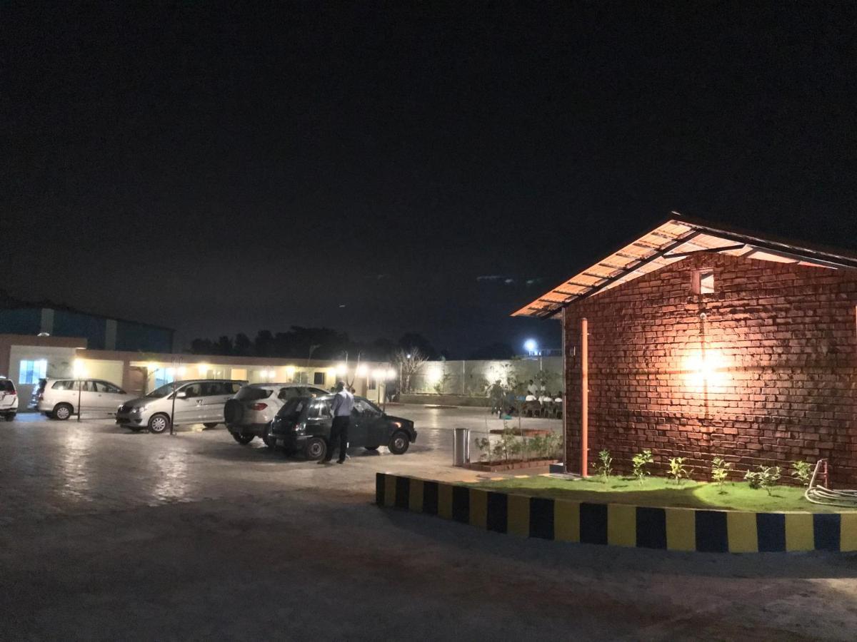 Rashi Comforts By Coastal Dine Hotell Dobbaspet Eksteriør bilde